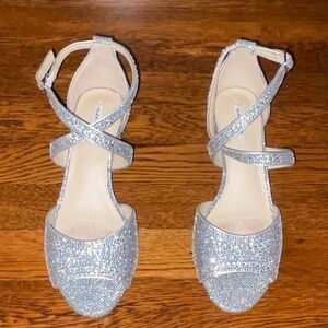Alex Marie size 8 1/2 bridal/formal/homecoming/cocktail shoes
